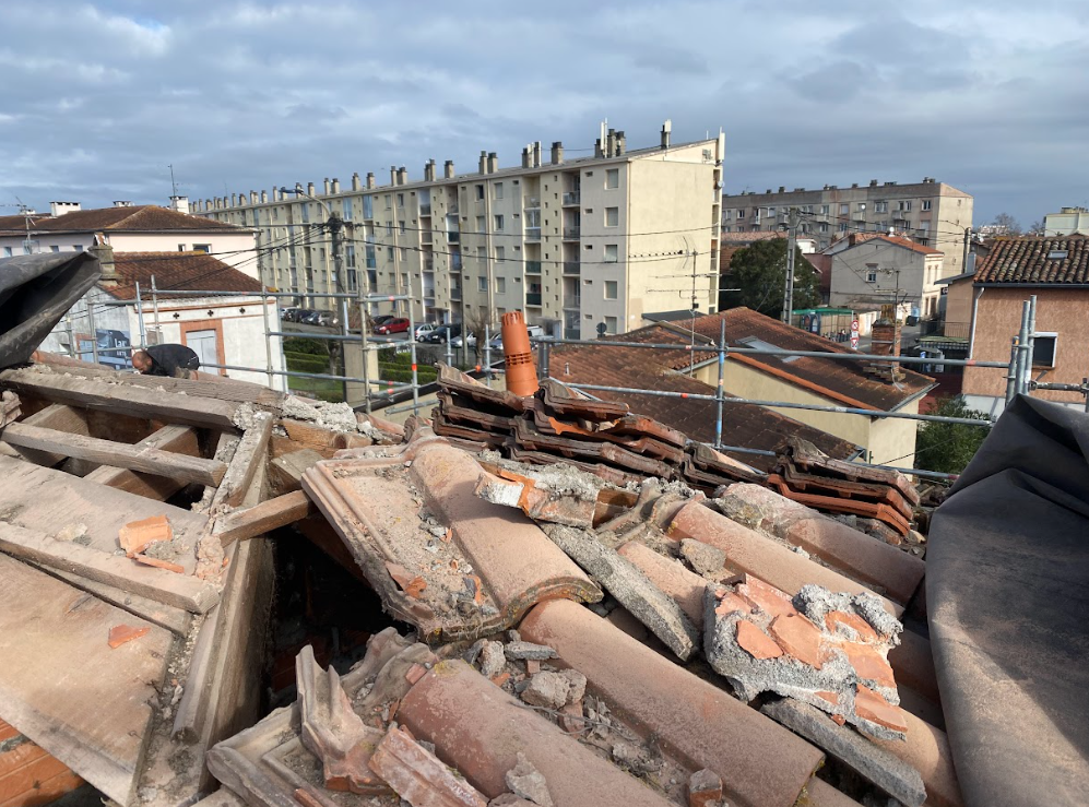 Prix nettoyage de toiture à accès difficile vers Muret (31), Haute Garonne